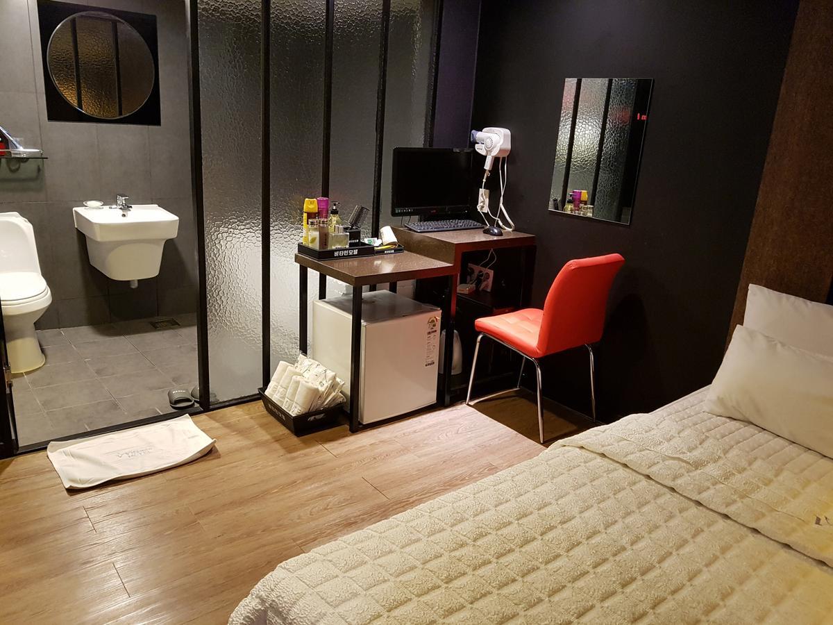 Vitamin Hotel Busan Exteriör bild