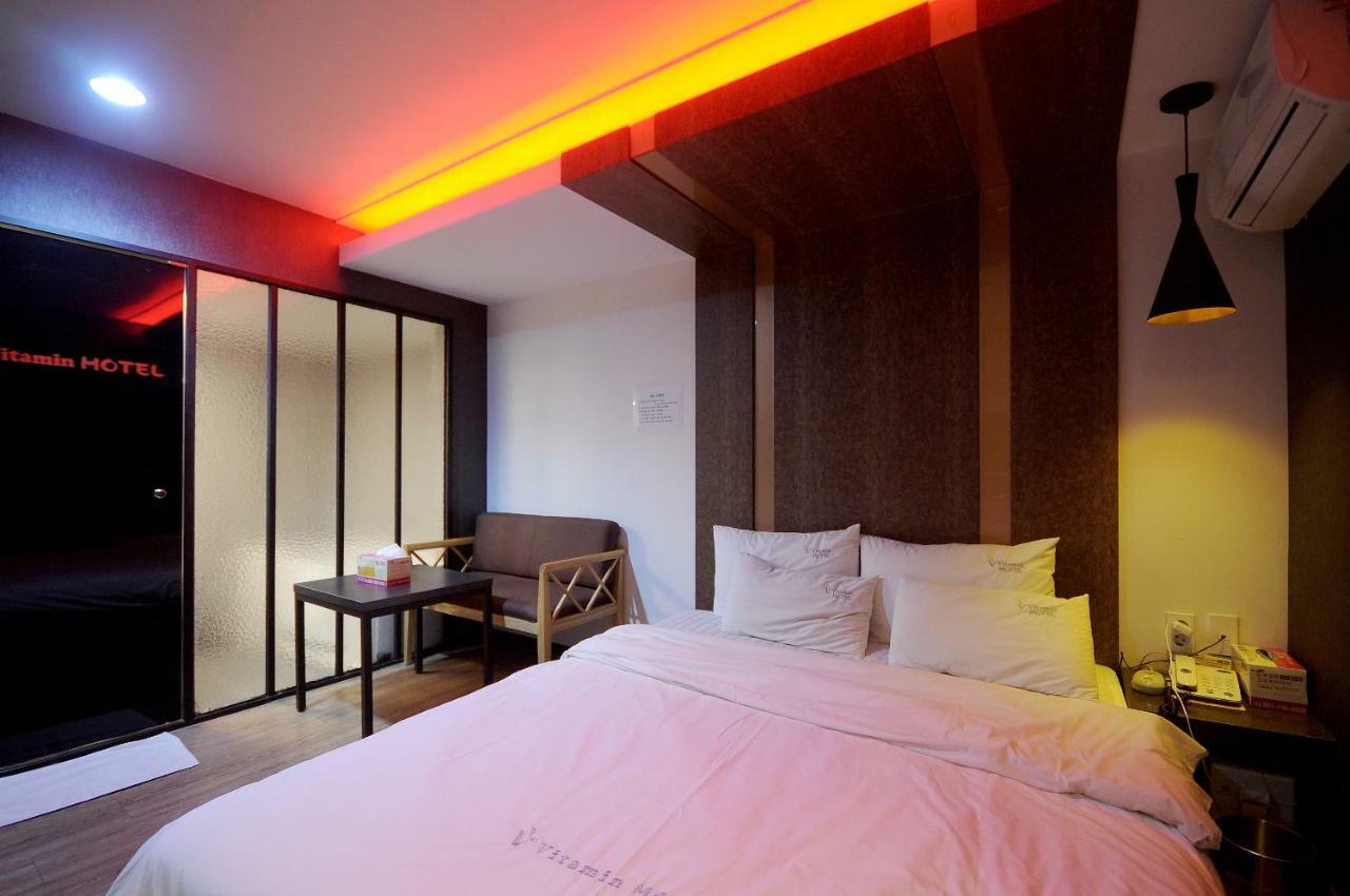 Vitamin Hotel Busan Exteriör bild