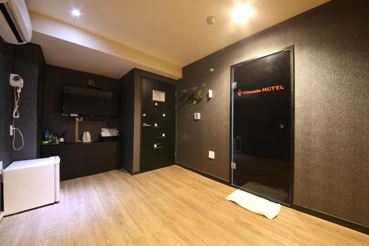 Vitamin Hotel Busan Exteriör bild